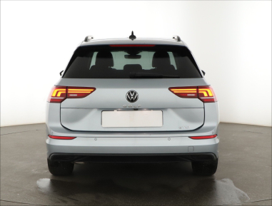 Volkswagen Golf - 2025