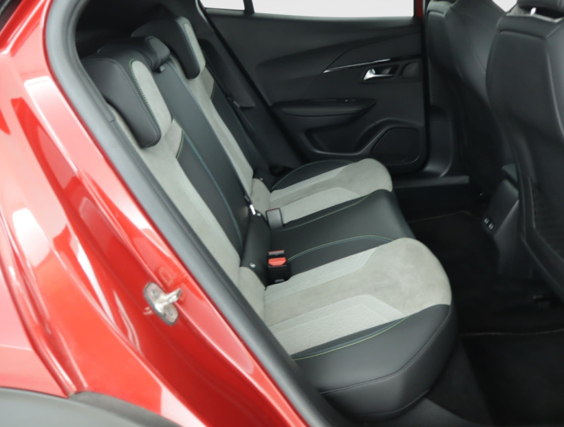 Peugeot e-2008, 2021
