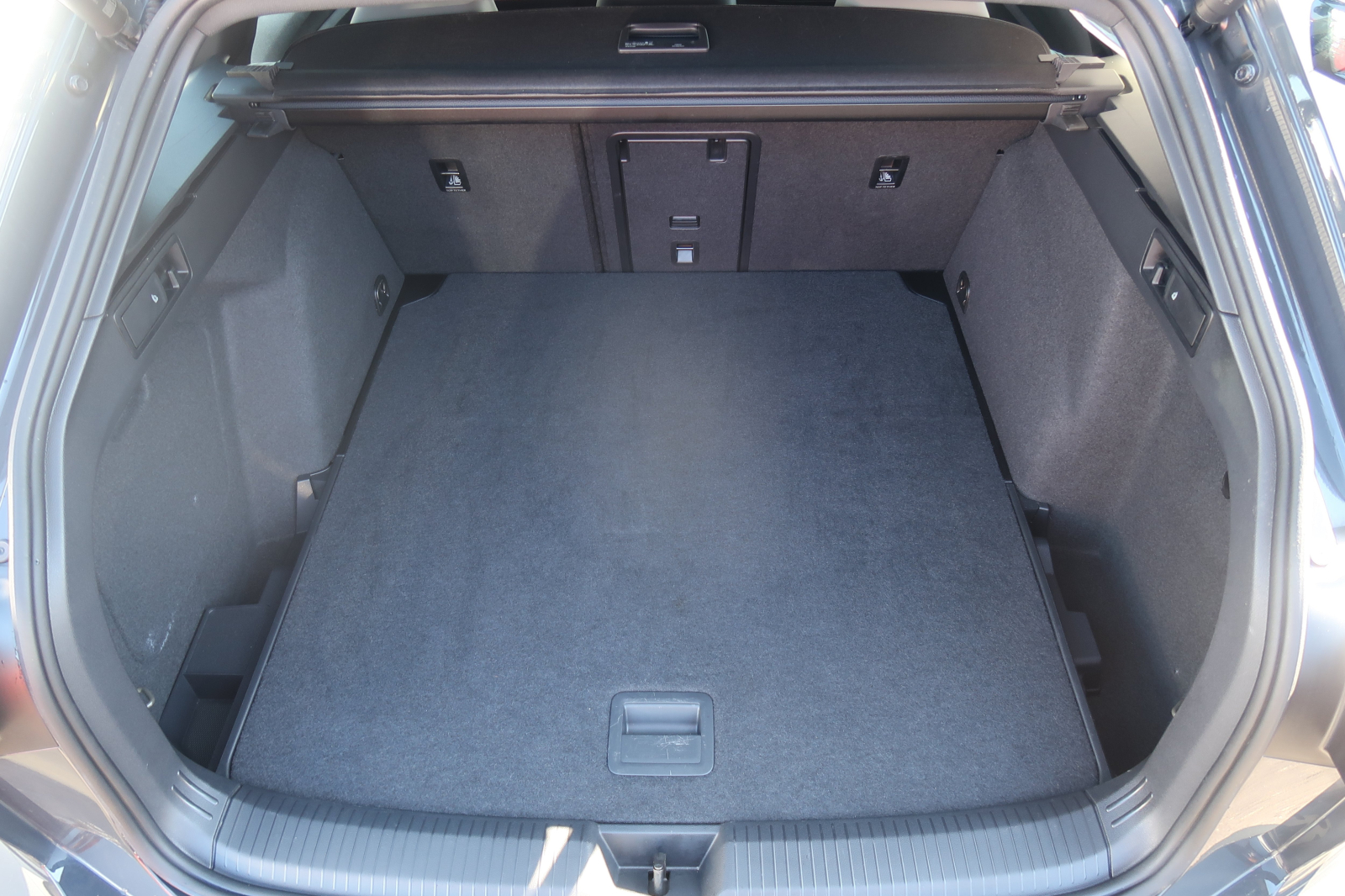 Volkswagen Golf - 2023