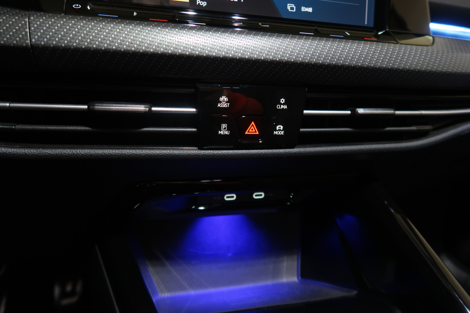 Volkswagen Golf - 2023