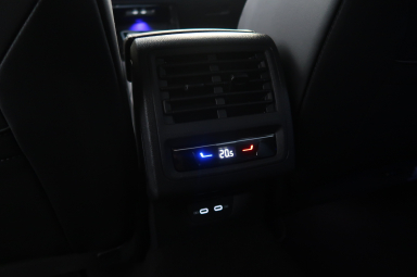 Volkswagen Golf - 2023