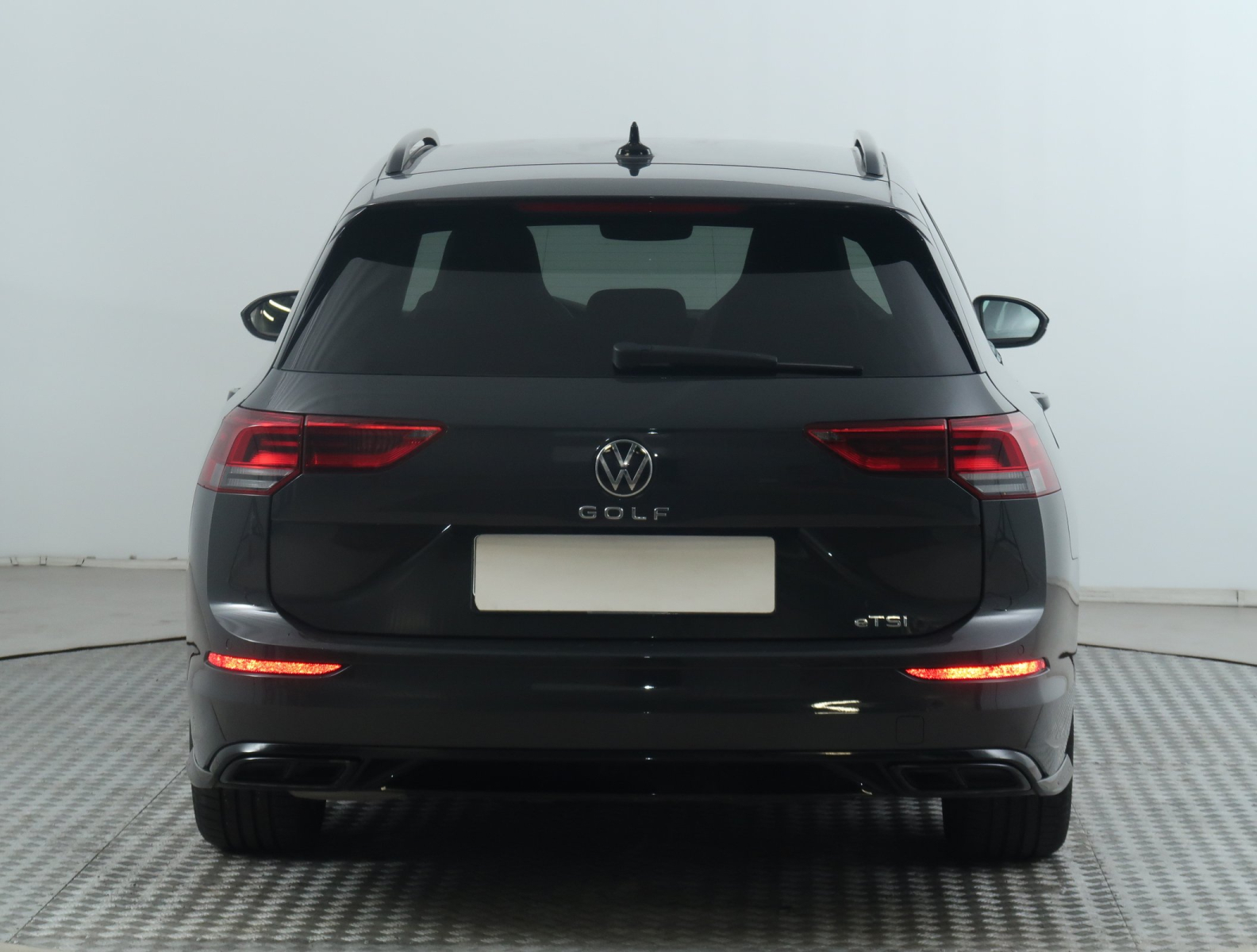 Volkswagen Golf - 2023