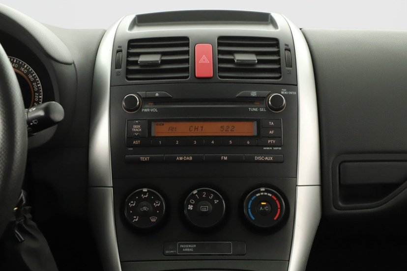 Toyota Auris, 2011