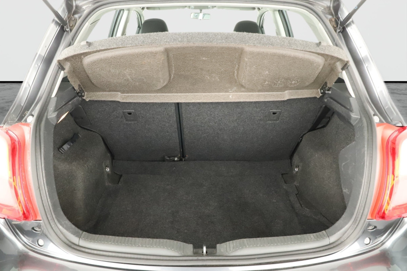 Toyota Auris, 2011