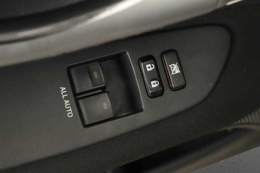 Toyota Auris, 2011