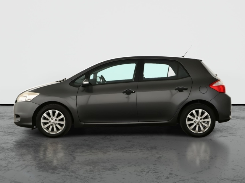 Toyota Auris, 2011
