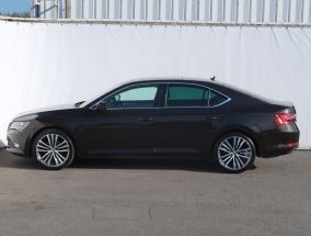 Škoda Superb - 2017