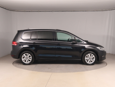 Volkswagen Touran - 2022