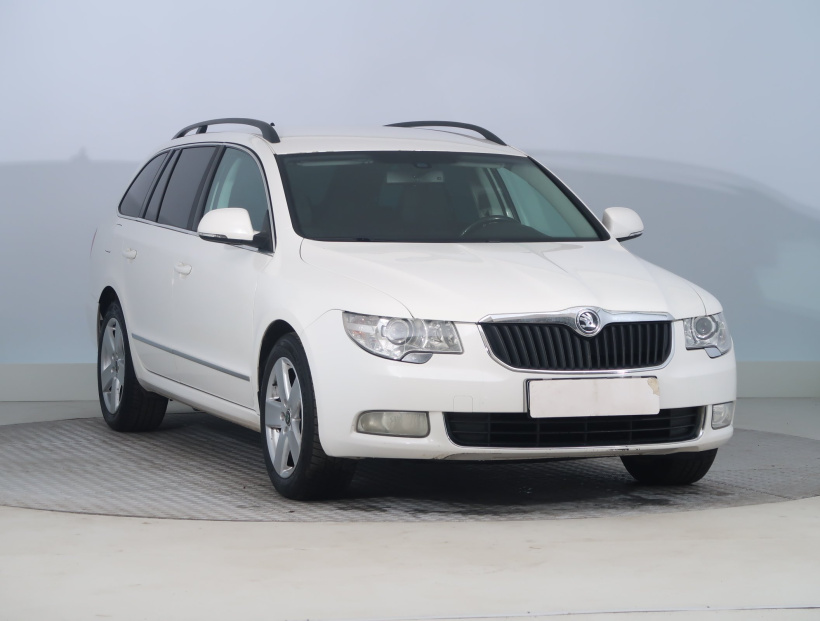 Škoda Superb, 2011