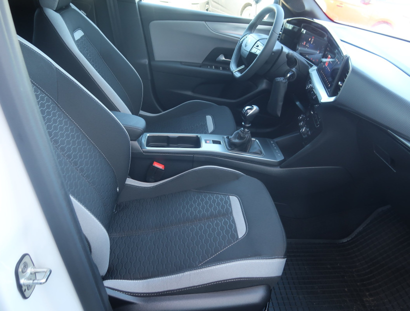 Opel Mokka, 2025