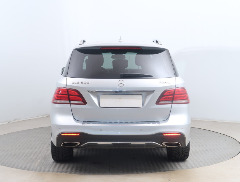 Mercedes-Benz GLE, 2016