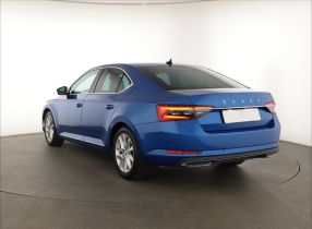 Škoda Superb - 2021