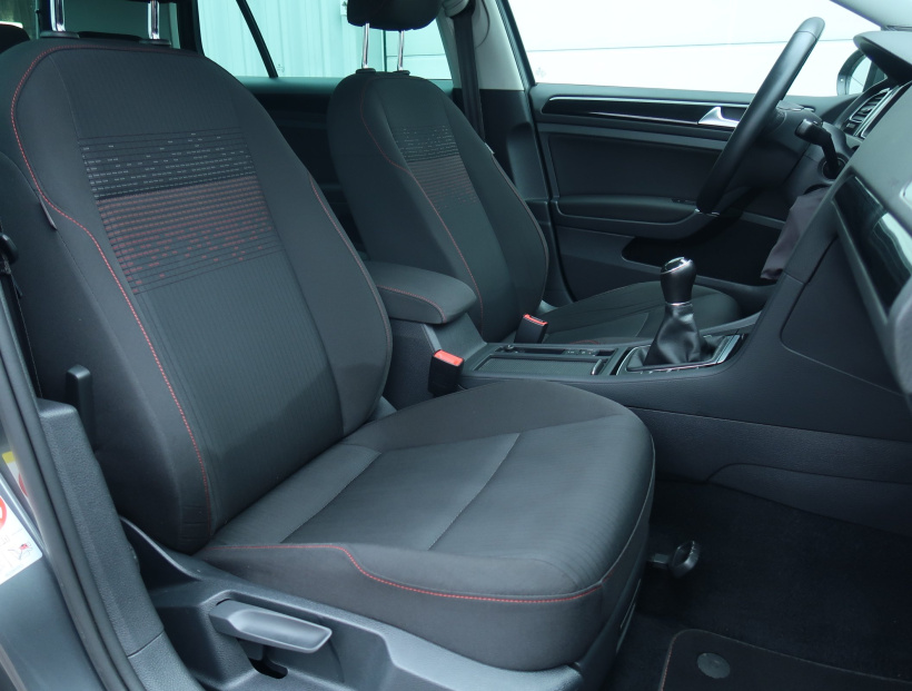 Volkswagen Golf, 2017
