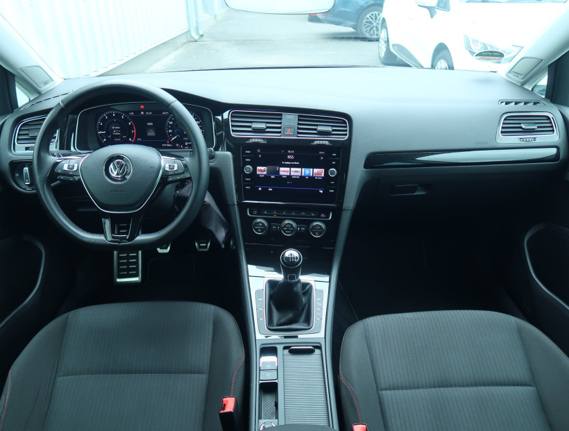 Volkswagen Golf, 2017