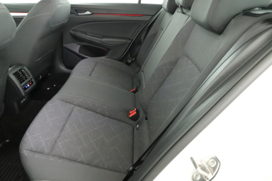 Volkswagen Golf - 2024