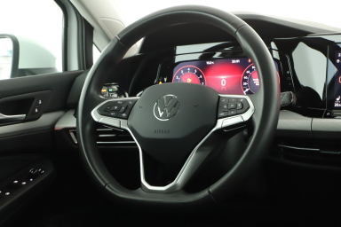 Volkswagen Golf - 2024