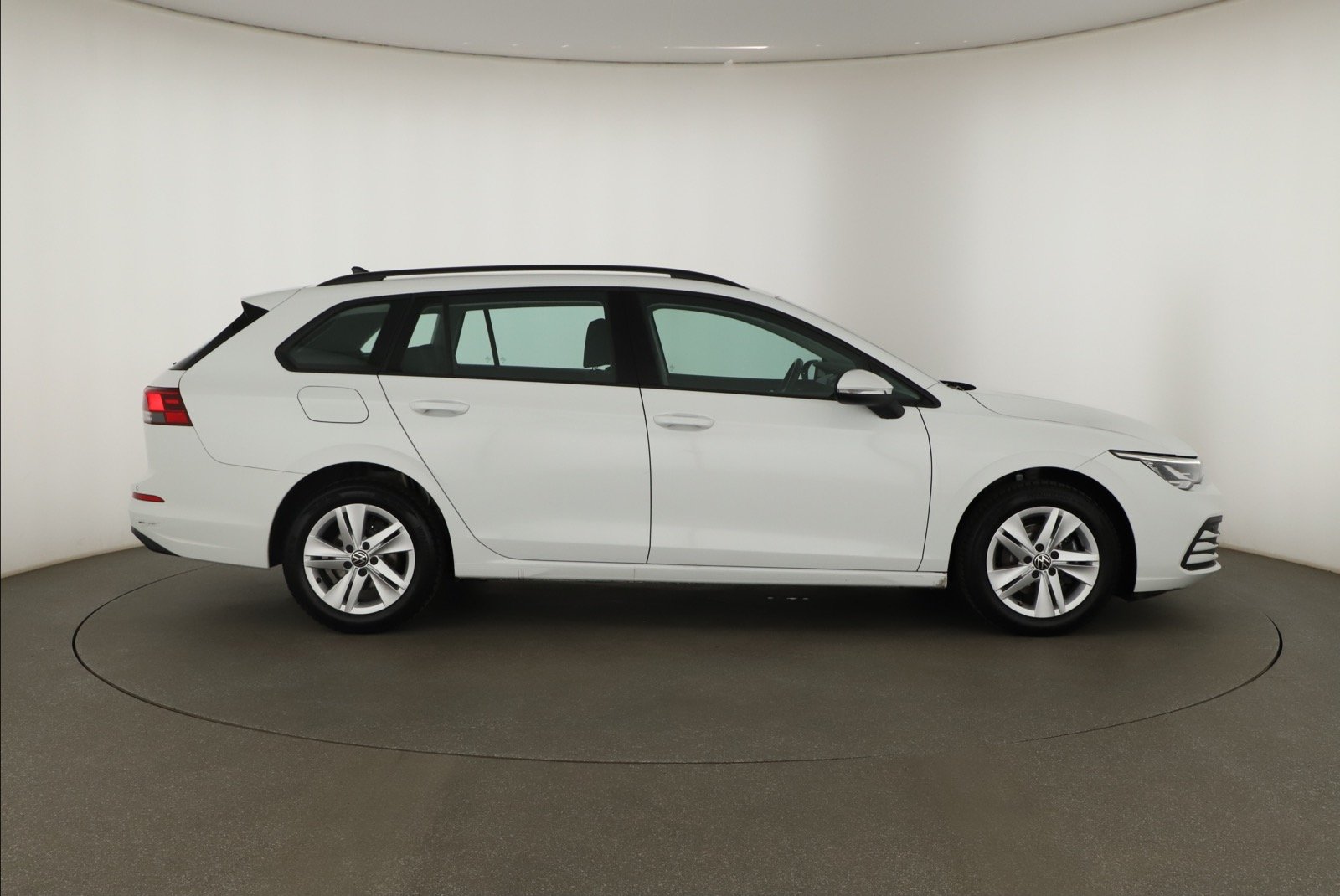 Volkswagen Golf - 2024