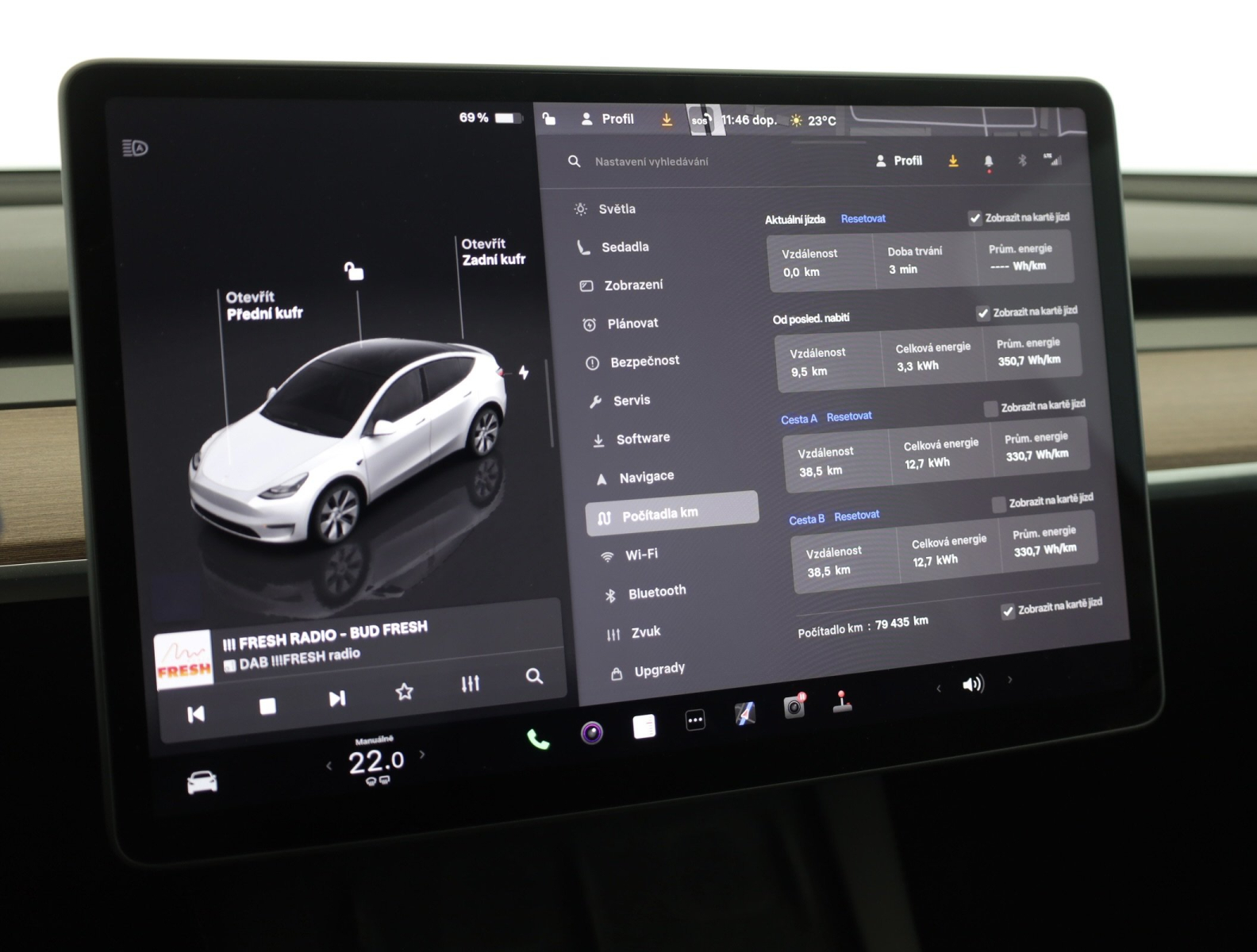 Tesla Model Y - 2024