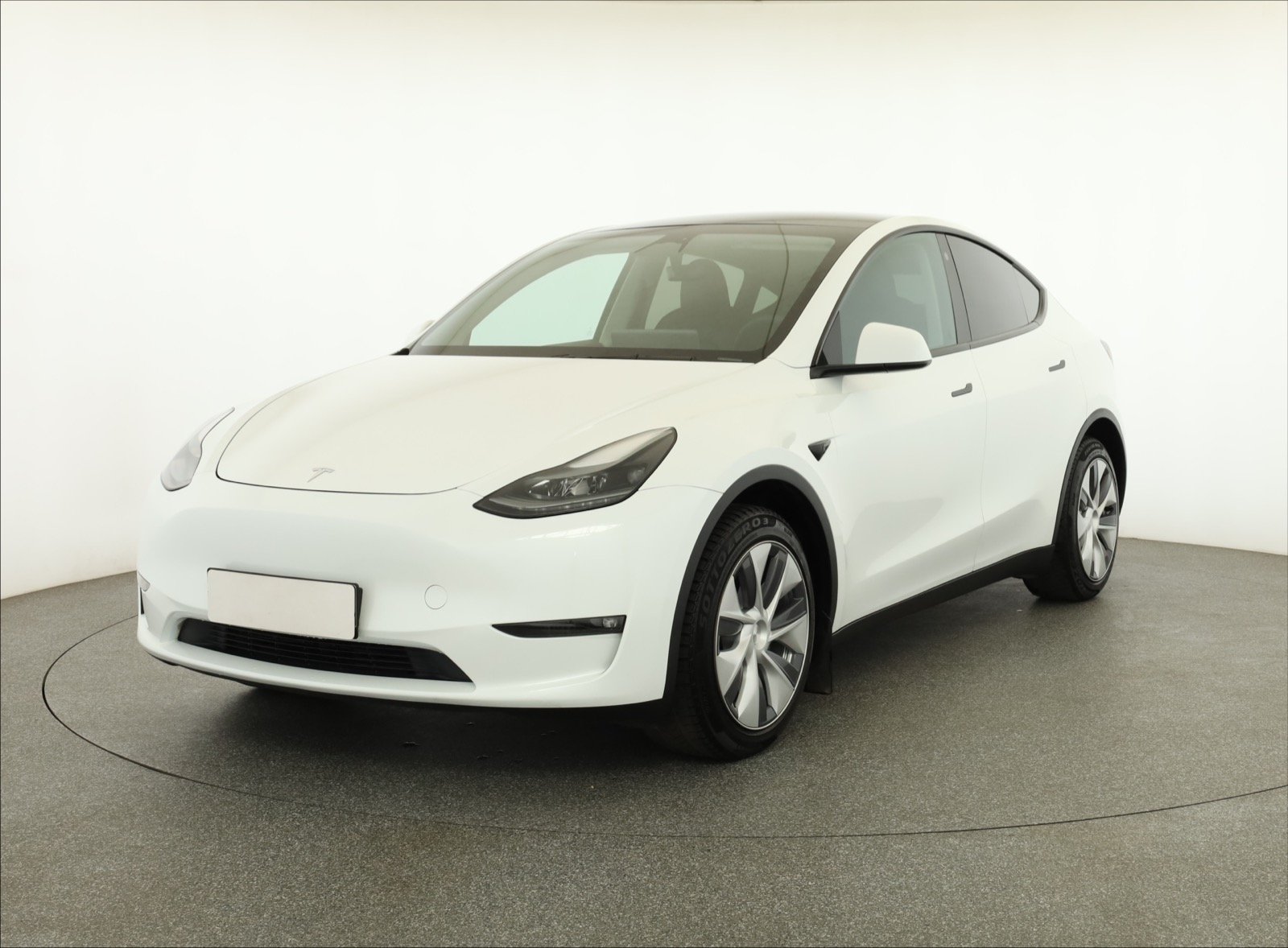 Tesla Model Y - 2024