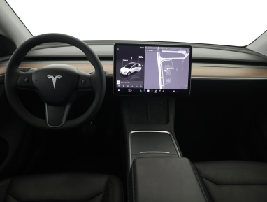 Tesla Model Y - 2024