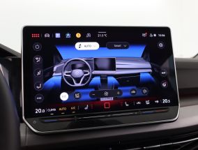 Volkswagen Golf - 2025