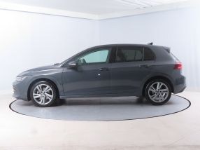 Volkswagen Golf - 2025