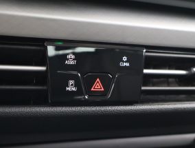 Volkswagen Golf - 2025