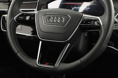 Audi S8 - 2023