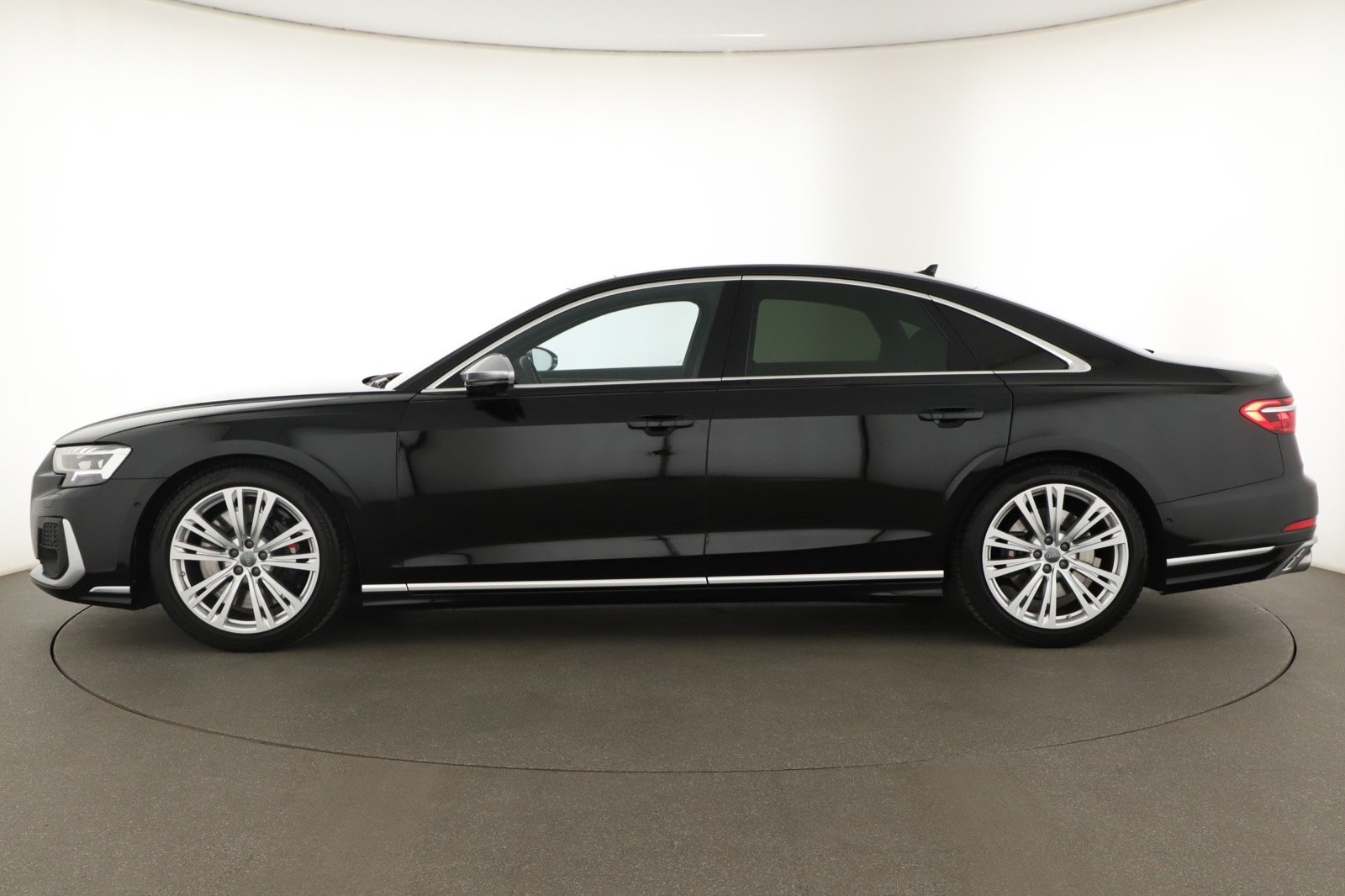 Audi S8 - 2023