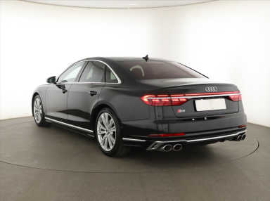 Audi S8 - 2023