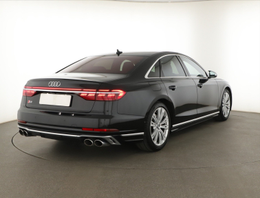Audi S8 - 2023