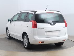 Peugeot 5008 - 2013