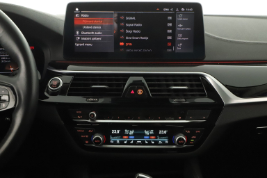 BMW 5 - 2023