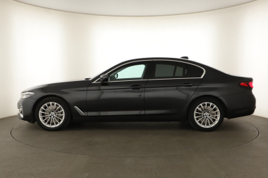 BMW 5 - 2023