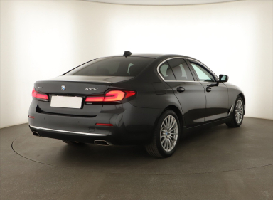 BMW 5 - 2023