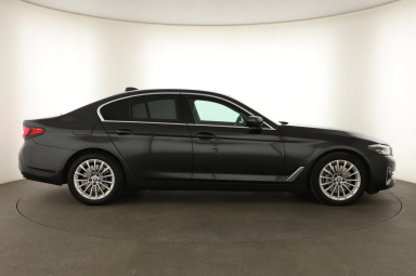 BMW 5 - 2023