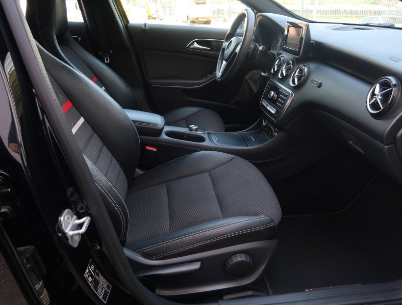 Mercedes-Benz A, 2013