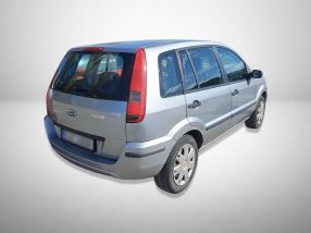 Ford Fusion - 2005