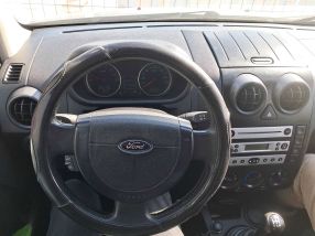 Ford Fusion - 2005