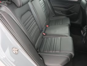 Volkswagen Passat - 2022