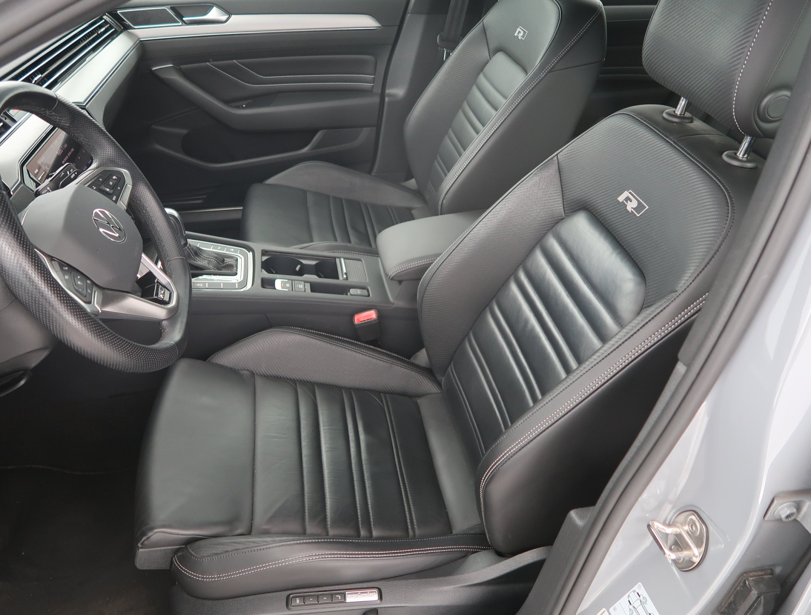 Volkswagen Passat - 2022