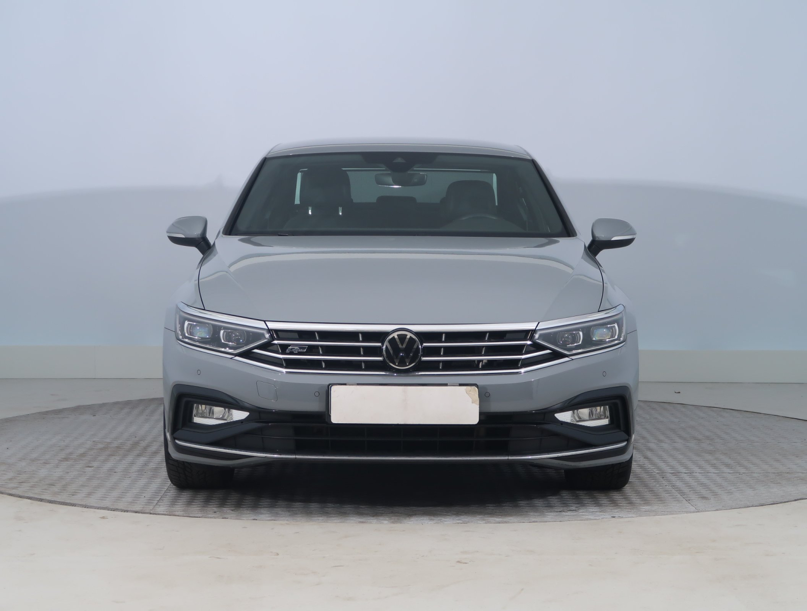 Volkswagen Passat - 2022