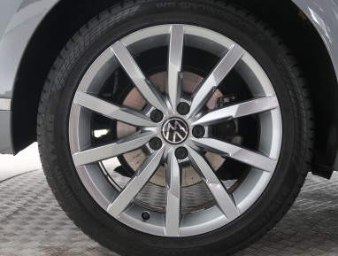 Volkswagen Passat - 2022