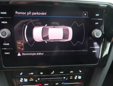 Volkswagen Passat - 2022