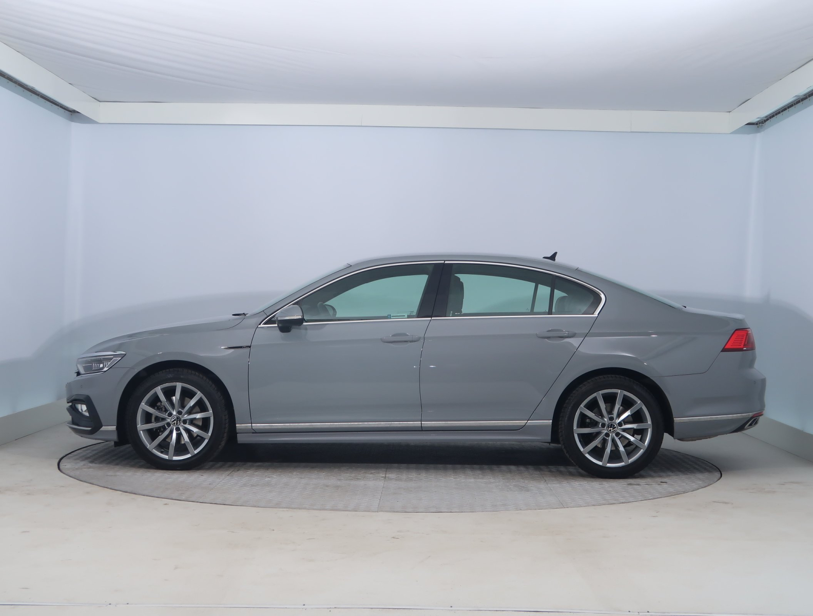 Volkswagen Passat - 2022