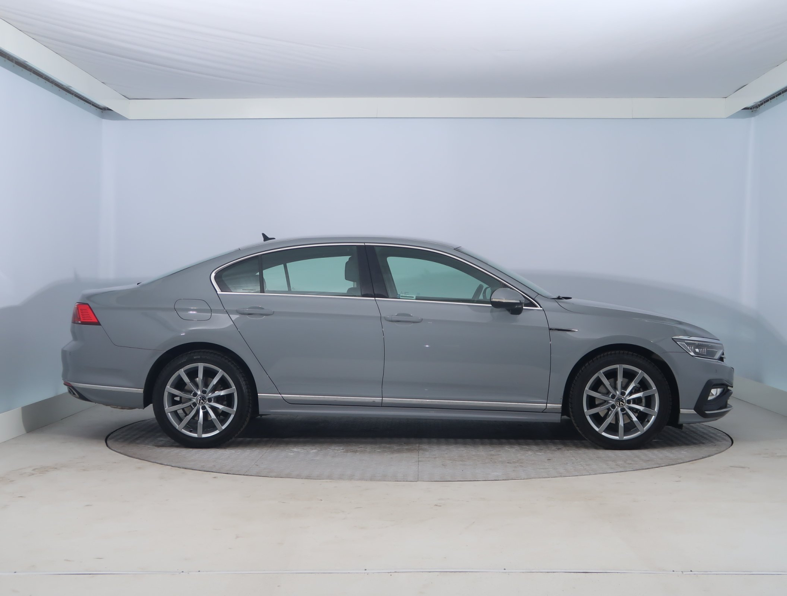 Volkswagen Passat - 2022