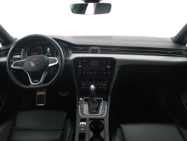 Volkswagen Passat - 2022