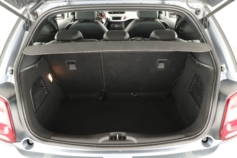 Citroen DS3, 2011
