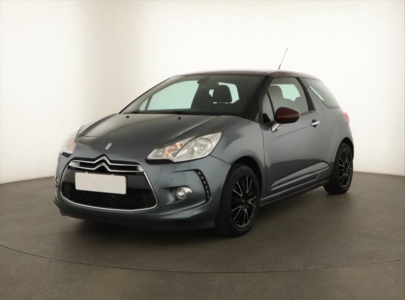 Citroen DS3, 2011