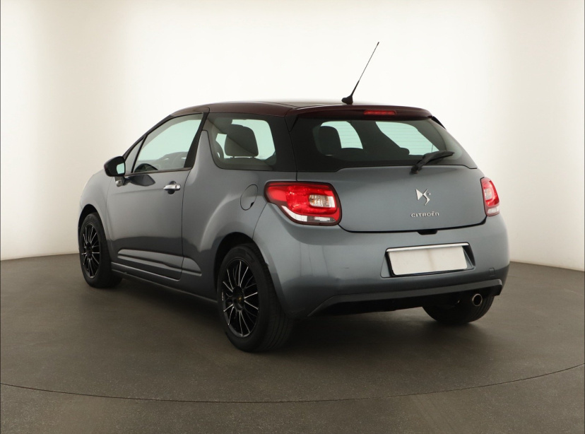 Citroen DS3, 2011